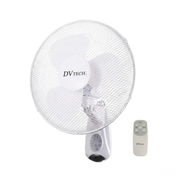 Ventilador de pared marca DVTECH color blanco con tres aspas, panel digital frontal y control remoto inalámbrico sobre fondo blanco.