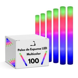 Pack Foam Master 100 Ultra con palos de espuma LED multicolor para fiestas presentado sobre fondo blanco