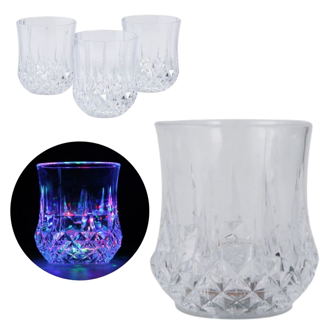 Vasos LED Luminosos Multicolor – Reutilizables y Brillantes Vasos LED luminosos multicolor con luces integradas, presentados sobre fondo blanco