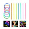 Pack GlowMaster Pro con 500 pulseras luminosas multicolor y conectores, presentado en caja sobre fondo blanco