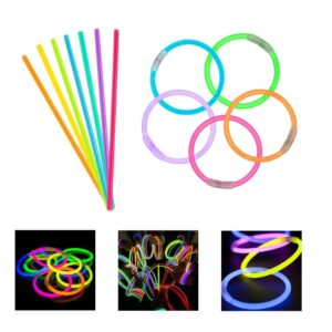 Pack Glow Elite con 200 pulseras luminosas multicolor y conectores, presentado en caja sobre fondo blanco