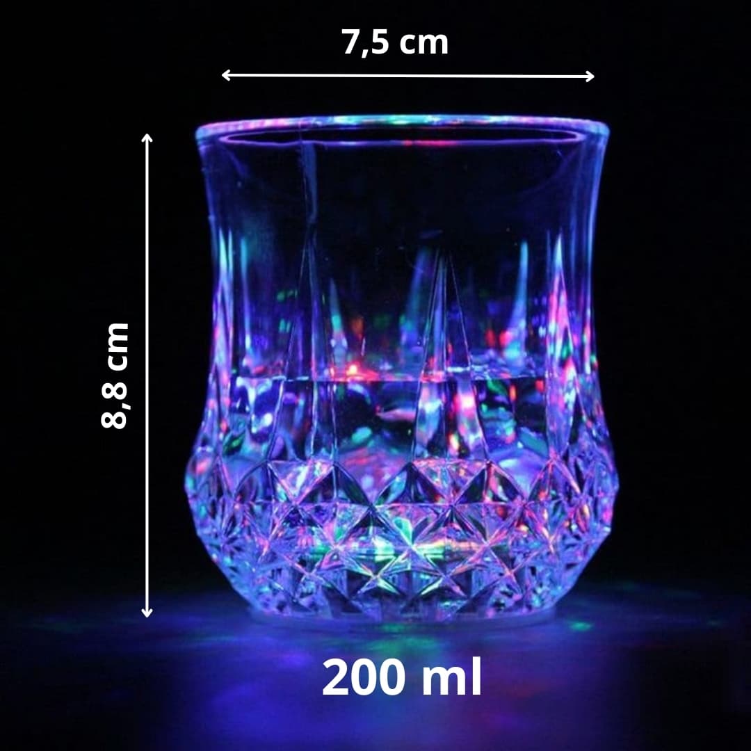 Dimensiones y capacidad de los vasos LED luminosos Medidas de los vasos LED luminosos mostrando altura, diámetro y capacidad en mililitros
